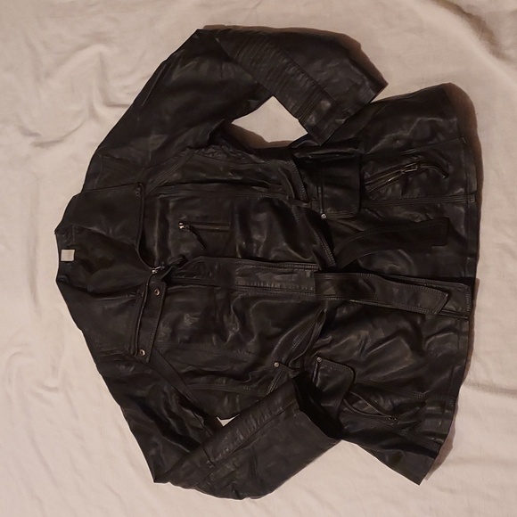 ladies leather jacket - Picture 1 of 6
